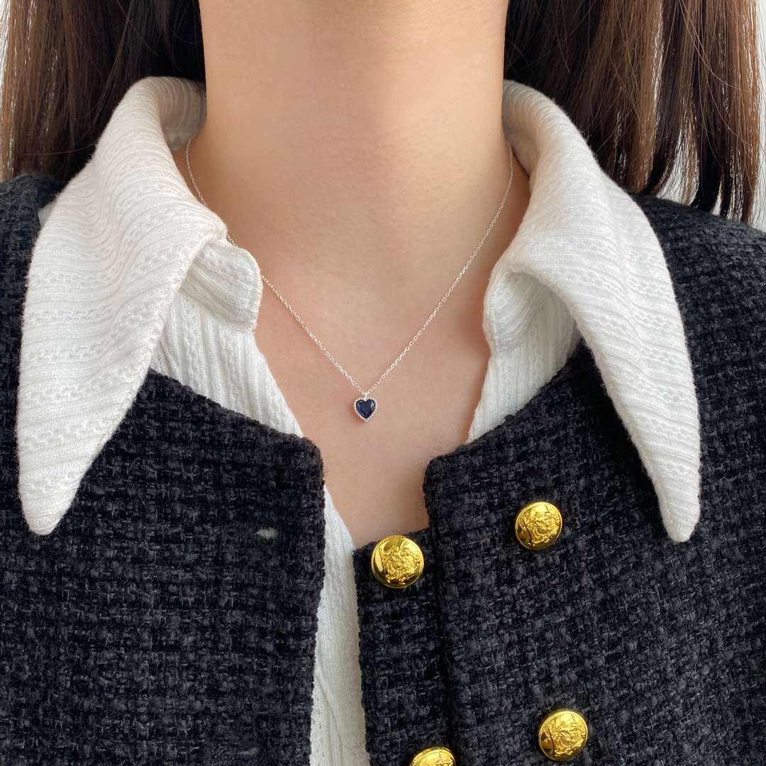 [Kismet Jewels ]Ornate Heart Shape Necklace