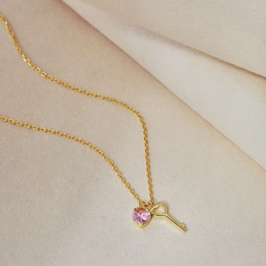 [Kismet Jewels ]Unique Heart Shape Key Pendent Necklace