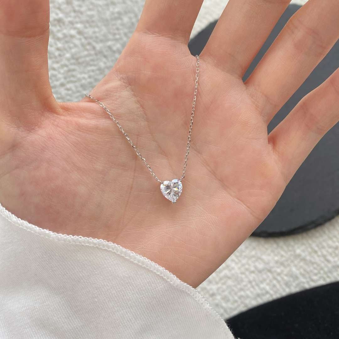 [Kismet Jewels ]Heart Shape Main Stone Pendant Collarbone Necklace