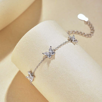 [Kismet Jewels ]Radiant Butterfly Shape Necklace