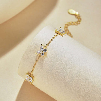[Kismet Jewels ]Radiant Butterfly Shape Necklace