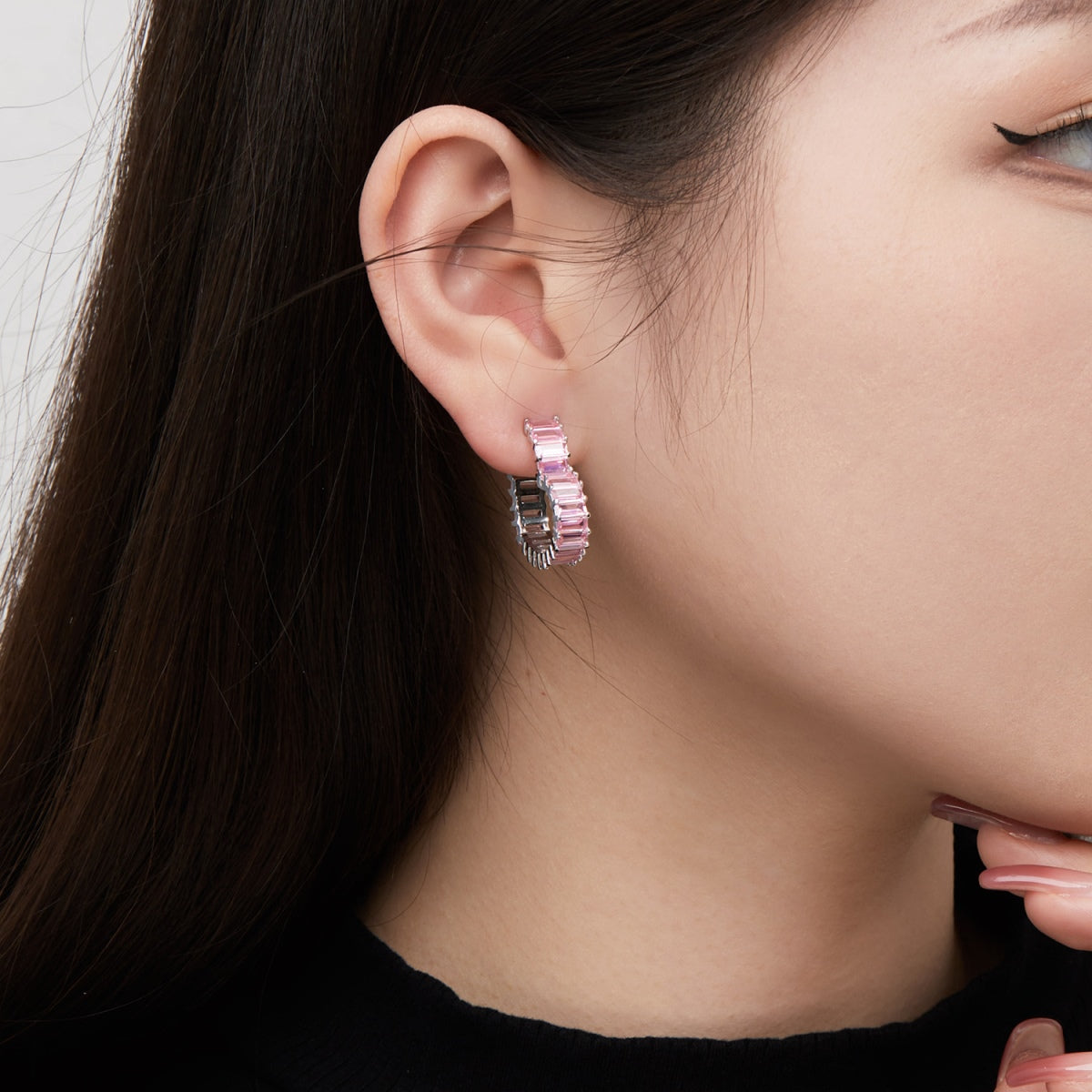[Kismet Jewels ]Radiant Heart Cutout Earrings