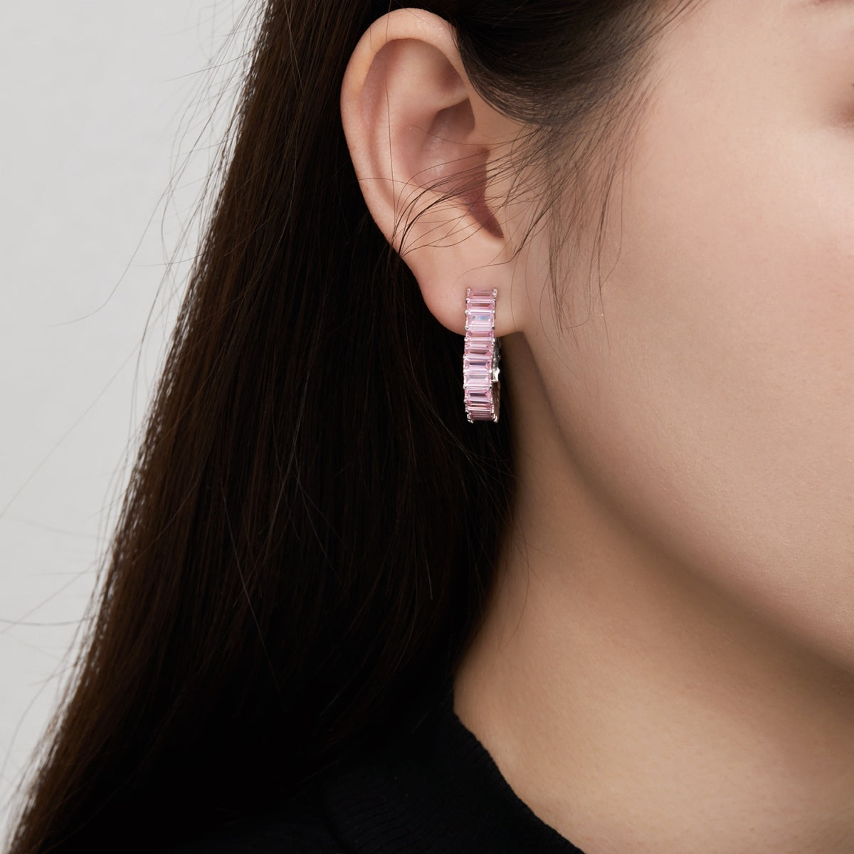 [Kismet Jewels ]Radiant Heart Cutout Earrings