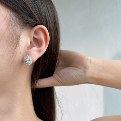 [Kismet Jewels ]Delicate Gorgeous Pear Cut Daily Earrings