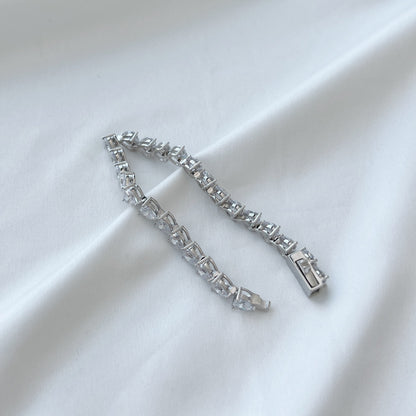 [Kismet Jewels ]0.75 Carat Elegant Romantic Heart Shape Lover Bracelet