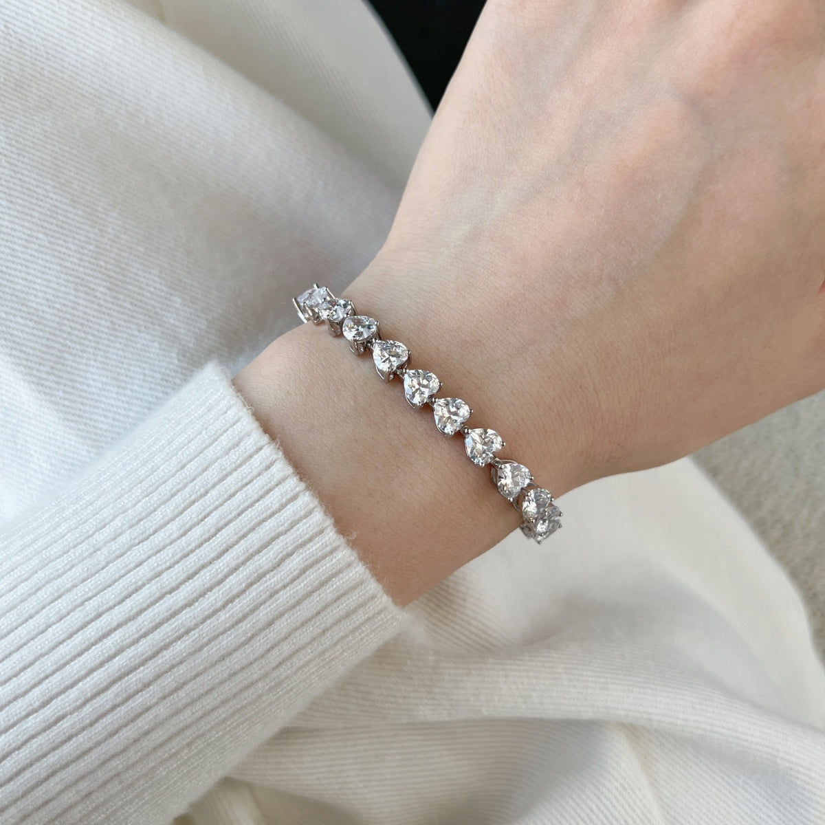 [Kismet Jewels ]0.75 Carat Elegant Romantic Heart Shape Lover Bracelet