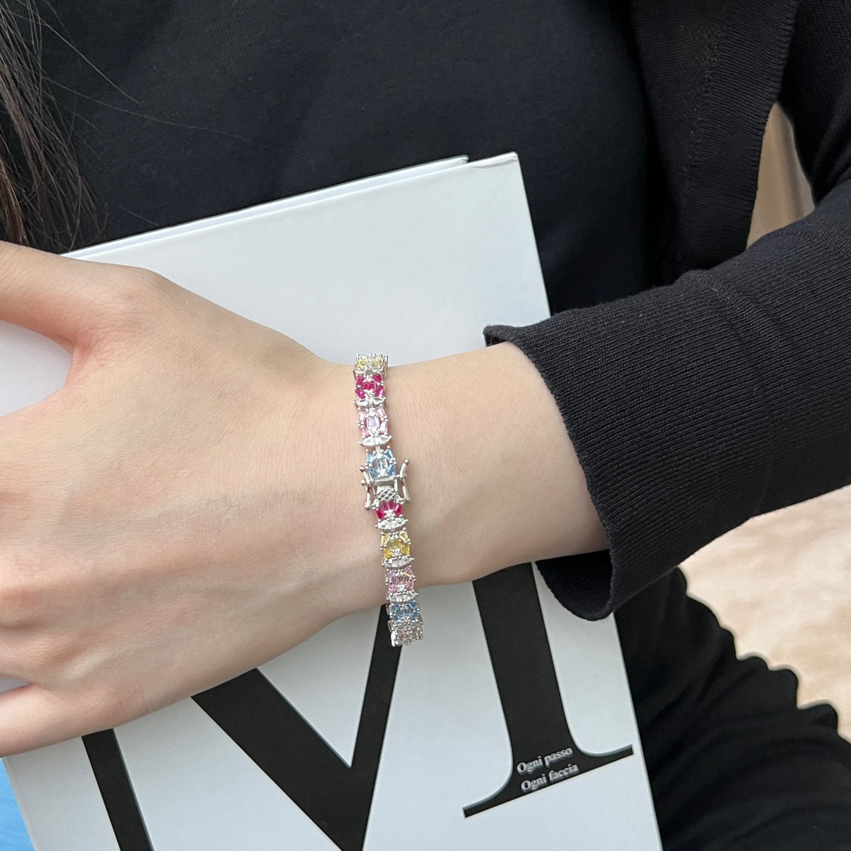 [Kismet Jewels ]Delicate Colorful Multi Cut Party Bracelet