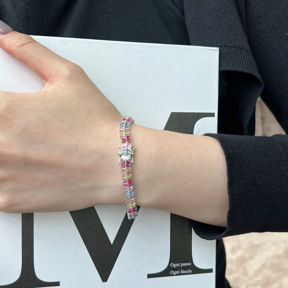 [Kismet Jewels ]Sparkling Exquisite Multi Cut Party Bracelet