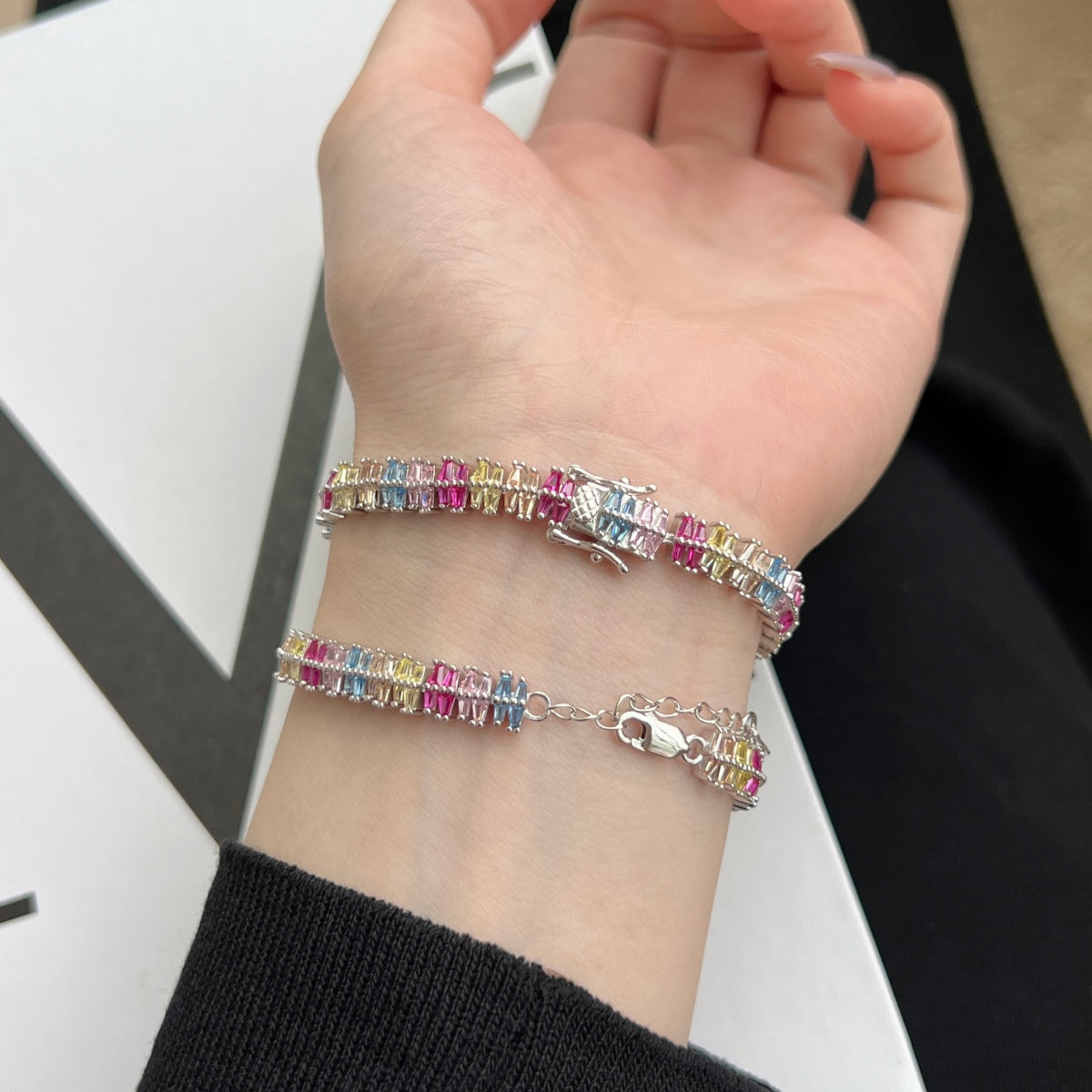 [Kismet Jewels ]Sparkling Exquisite Multi Cut Party Bracelet