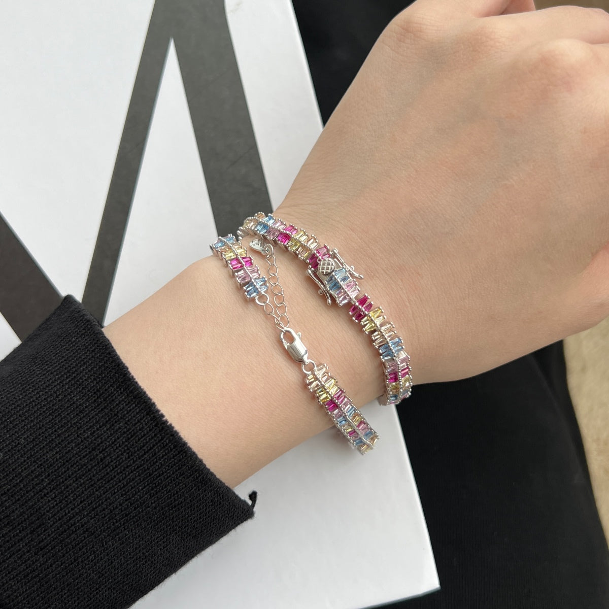[Kismet Jewels ]Sparkling Exquisite Multi Cut Party Bracelet