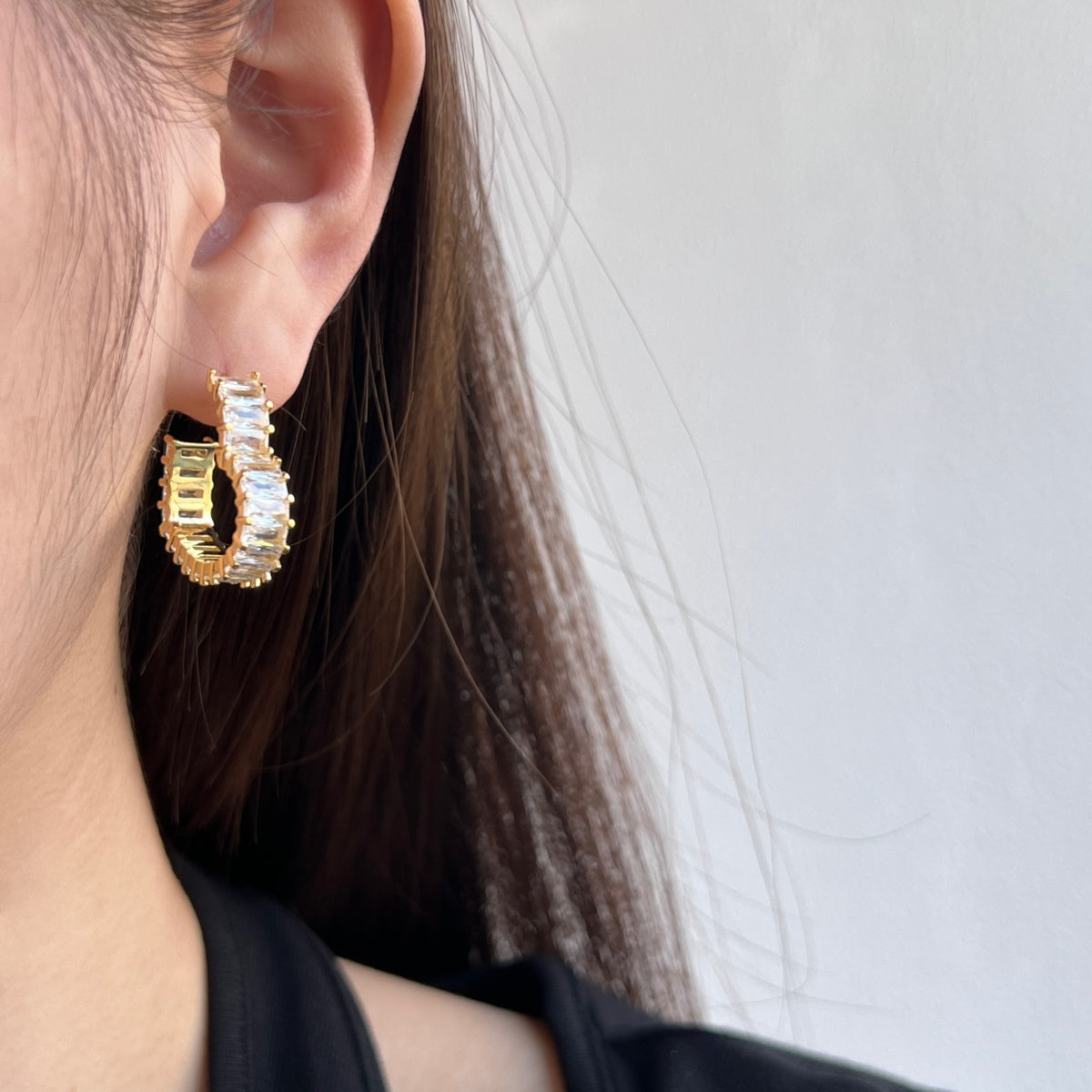 [Kismet Jewels ]Radiant Heart Cutout Earrings