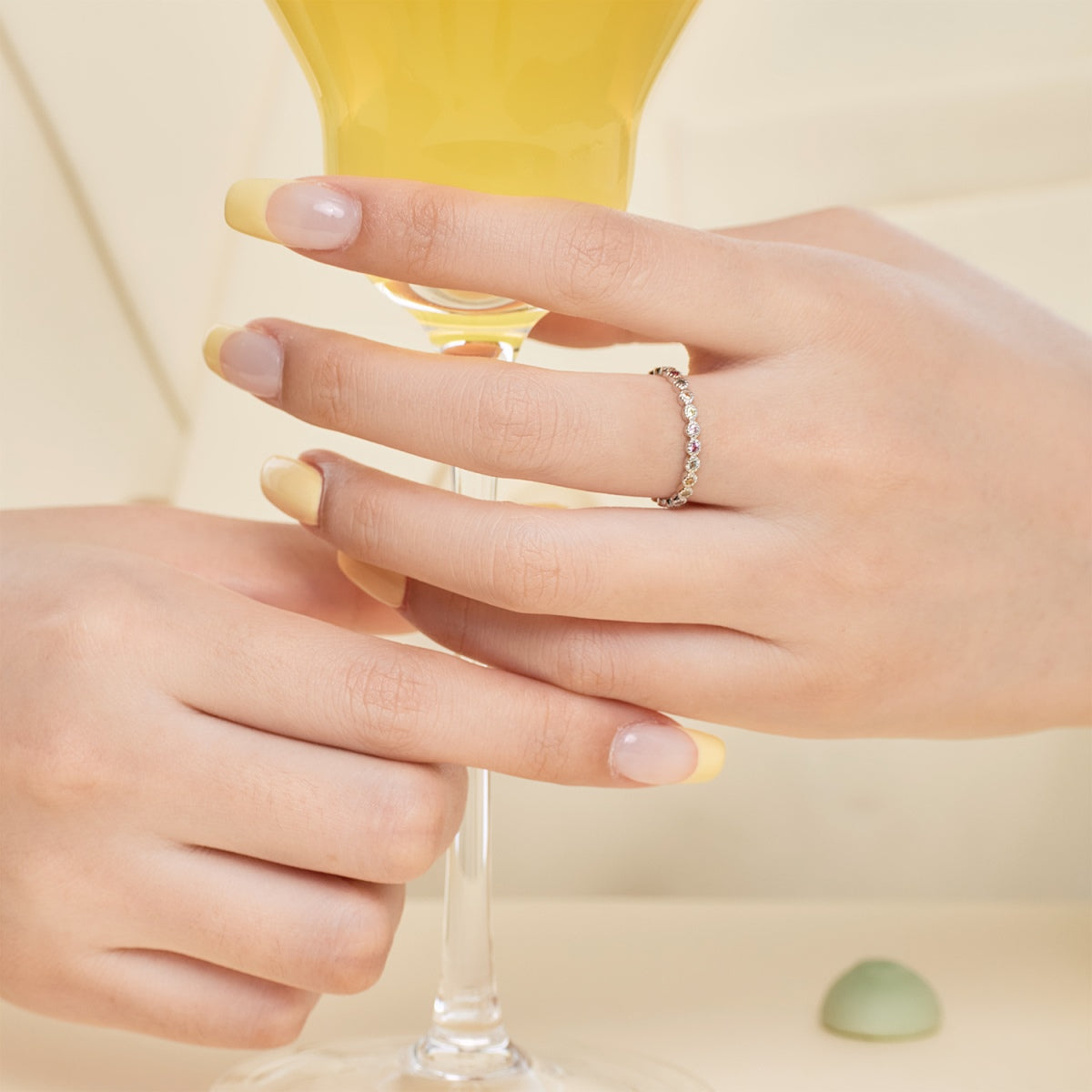 [Kismet Jewels ]Radiant Sparkling Round Cut Daily Ring