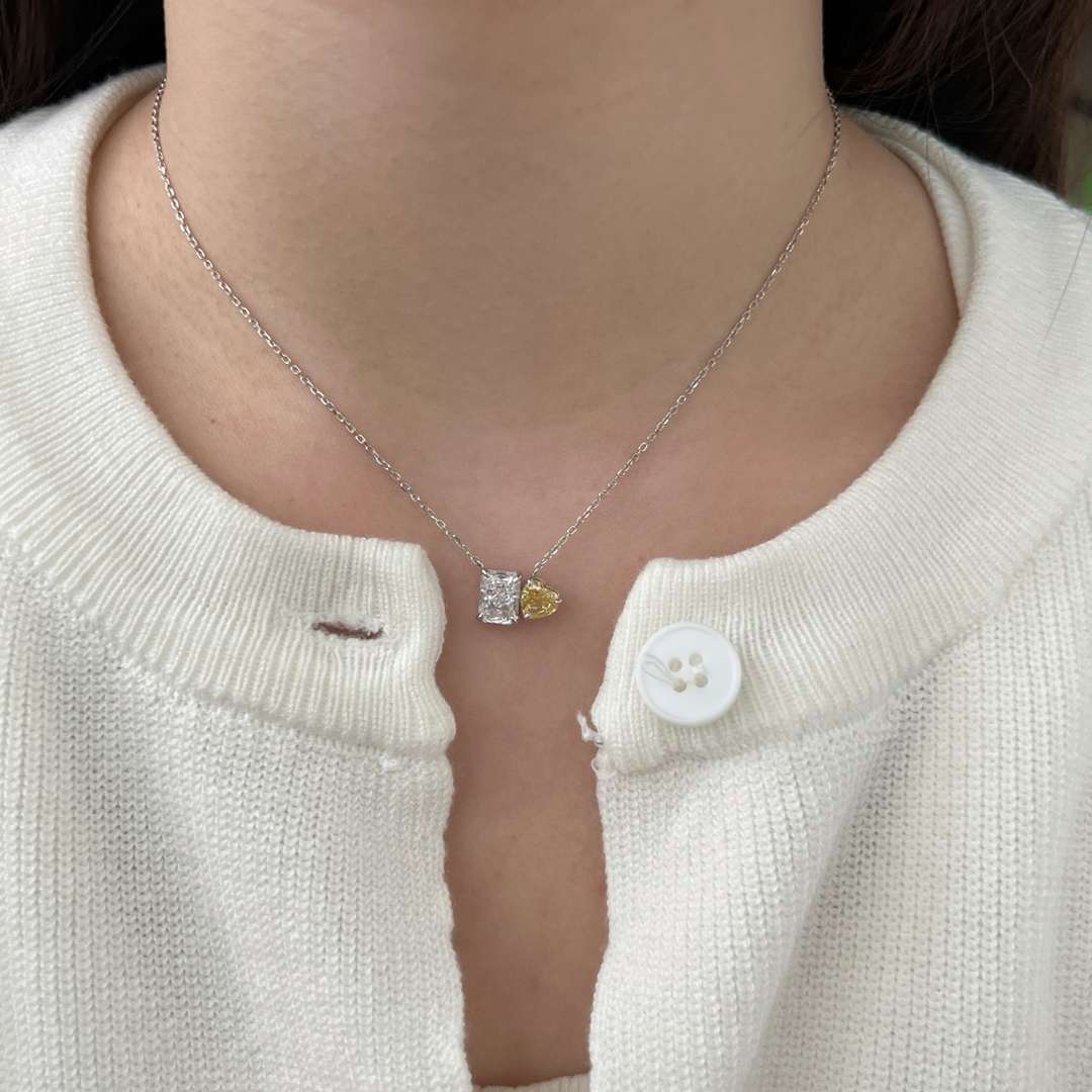 [Kismet Jewels ]Dazzling Square & Heart Shape Necklace