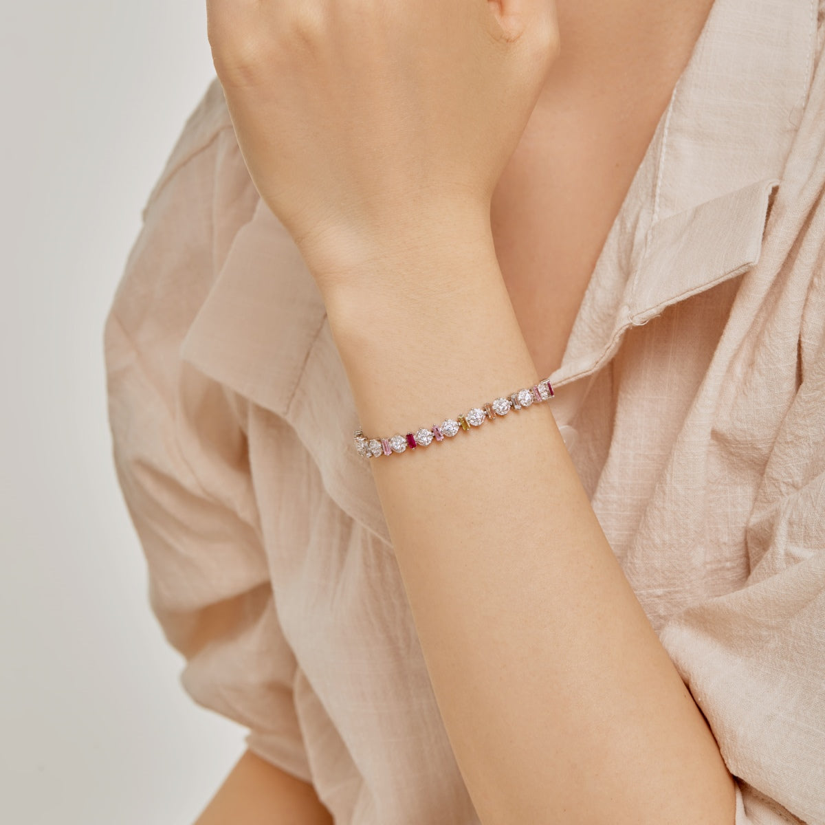 [Kismet Jewels ]Radiant Colorful Round Shape Daily Bracelet