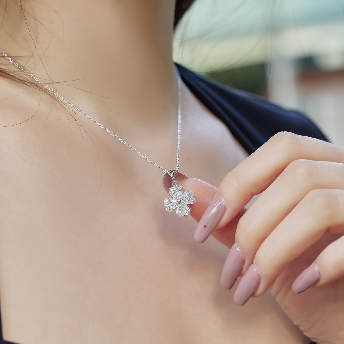 [Kismet Jewels ]Heart-Shaped Four-Leaf Clover Bead Necklace