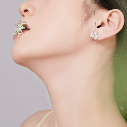 [Kismet Jewels ]Exquisite Maple Leaf Design Earrings