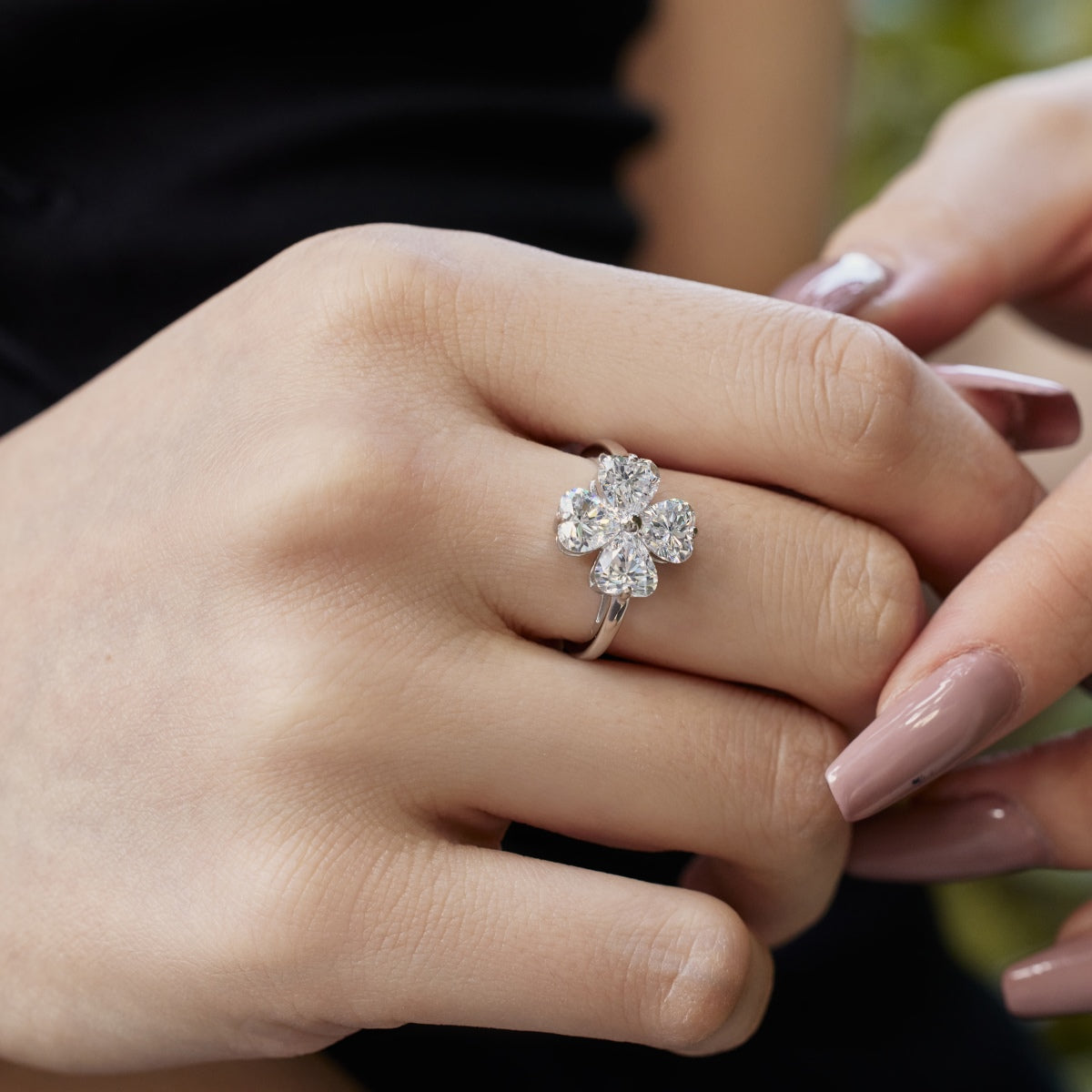 [Kismet Jewels ]Heart-shaped Four-Leaf Clover Ball Ring