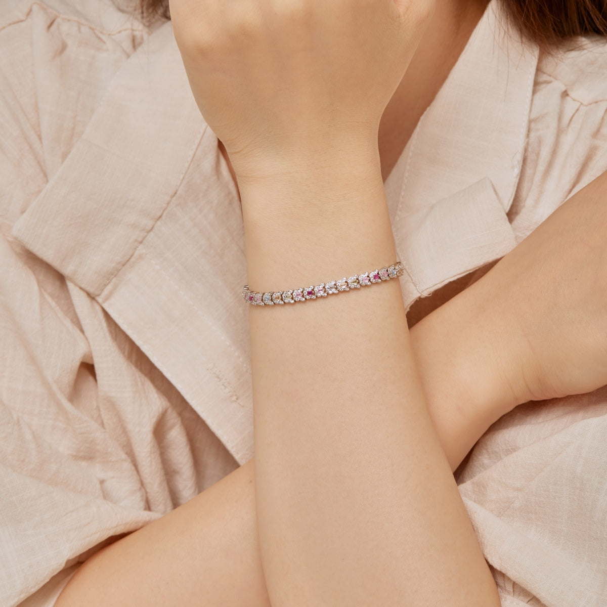 [Kismet Jewels ]Delicate Colorful Multi Cut Daily Bracelet