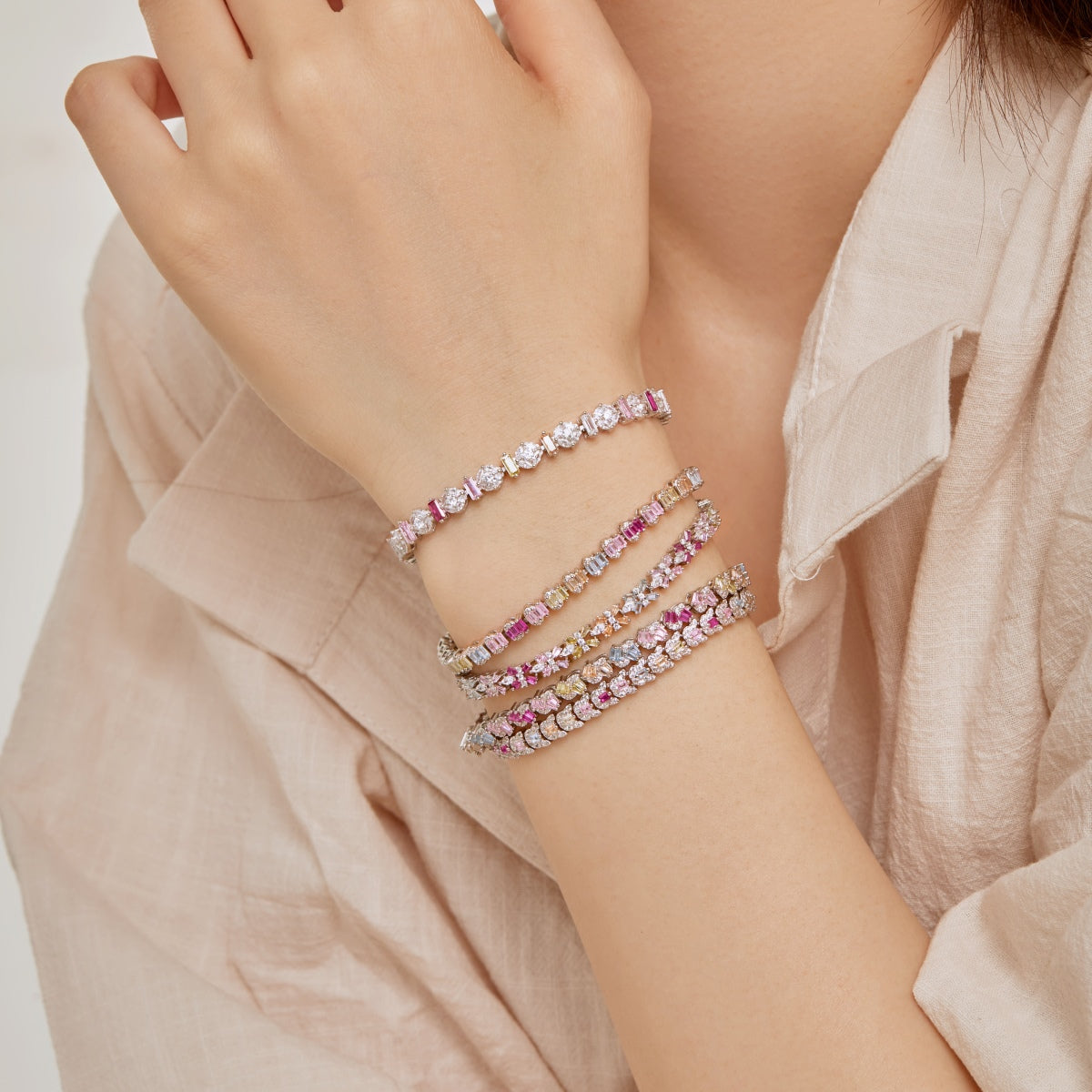 [Kismet Jewels ]Ornate Colorful Flower Shape Party Bracelet