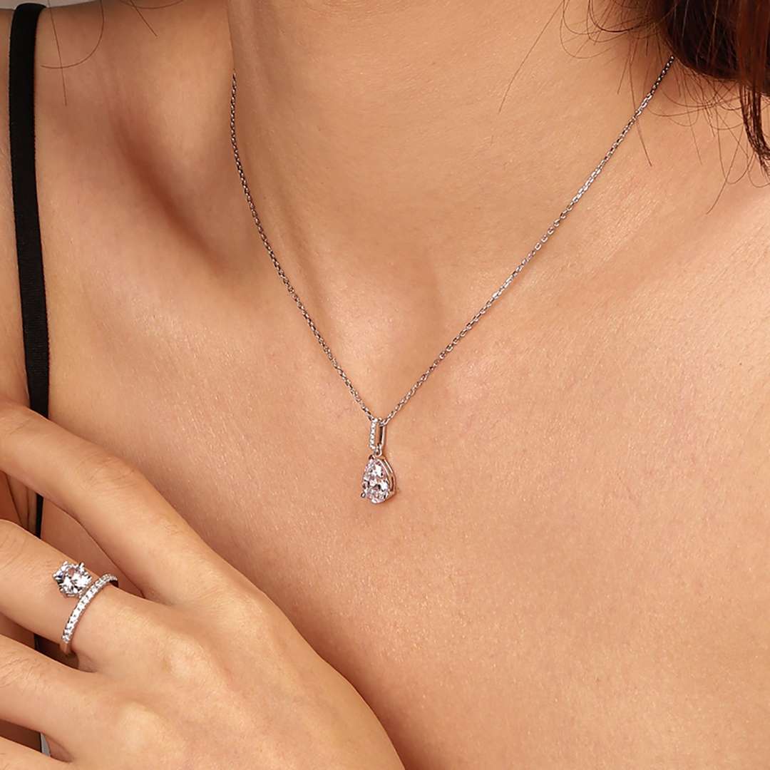 [Kismet Jewels ]Delicate Water Drop Shape Fashion Necklace