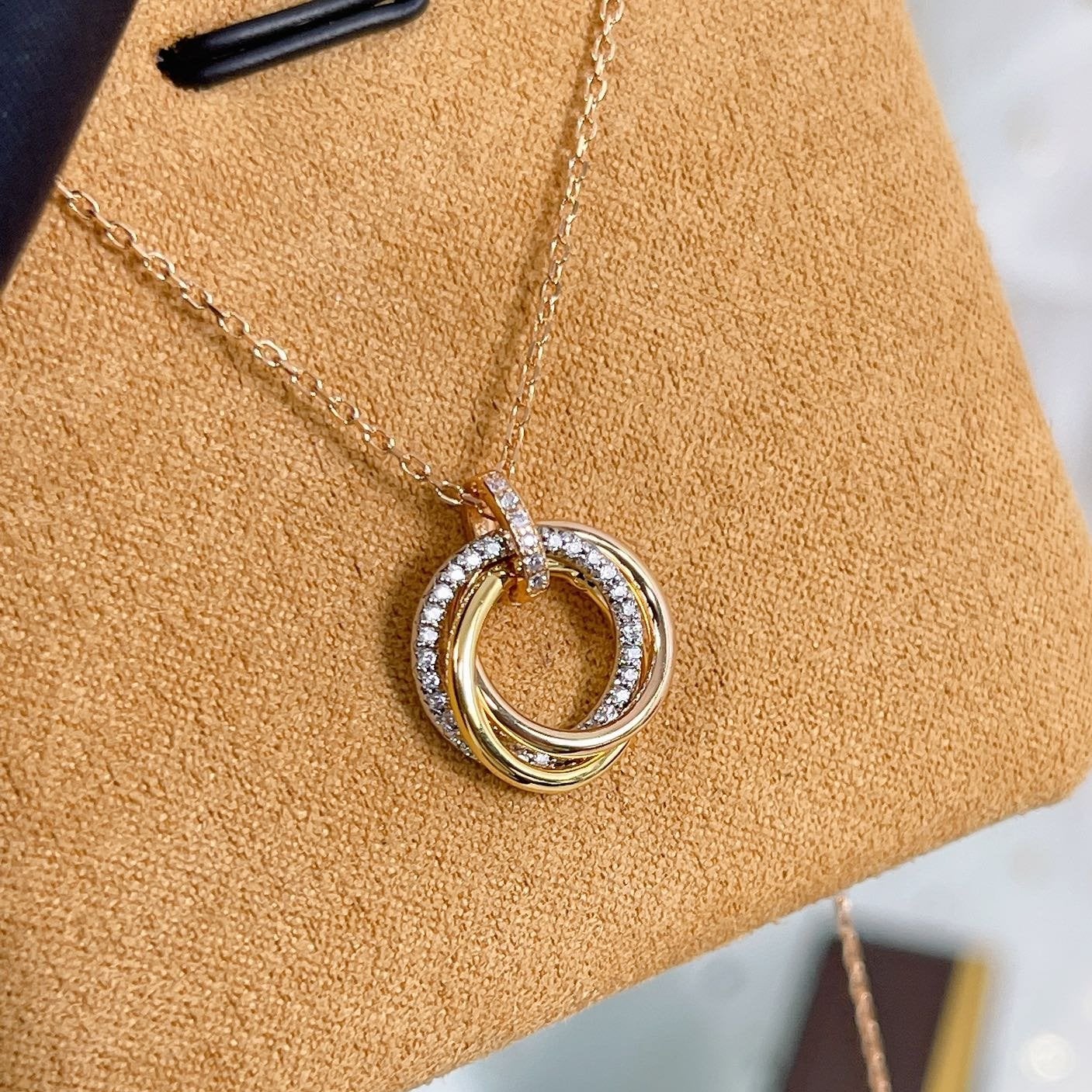 [Kismet Jewels ]TRINITY NECKLACE SILVER GOLD PINK GOLD DIAMONDS