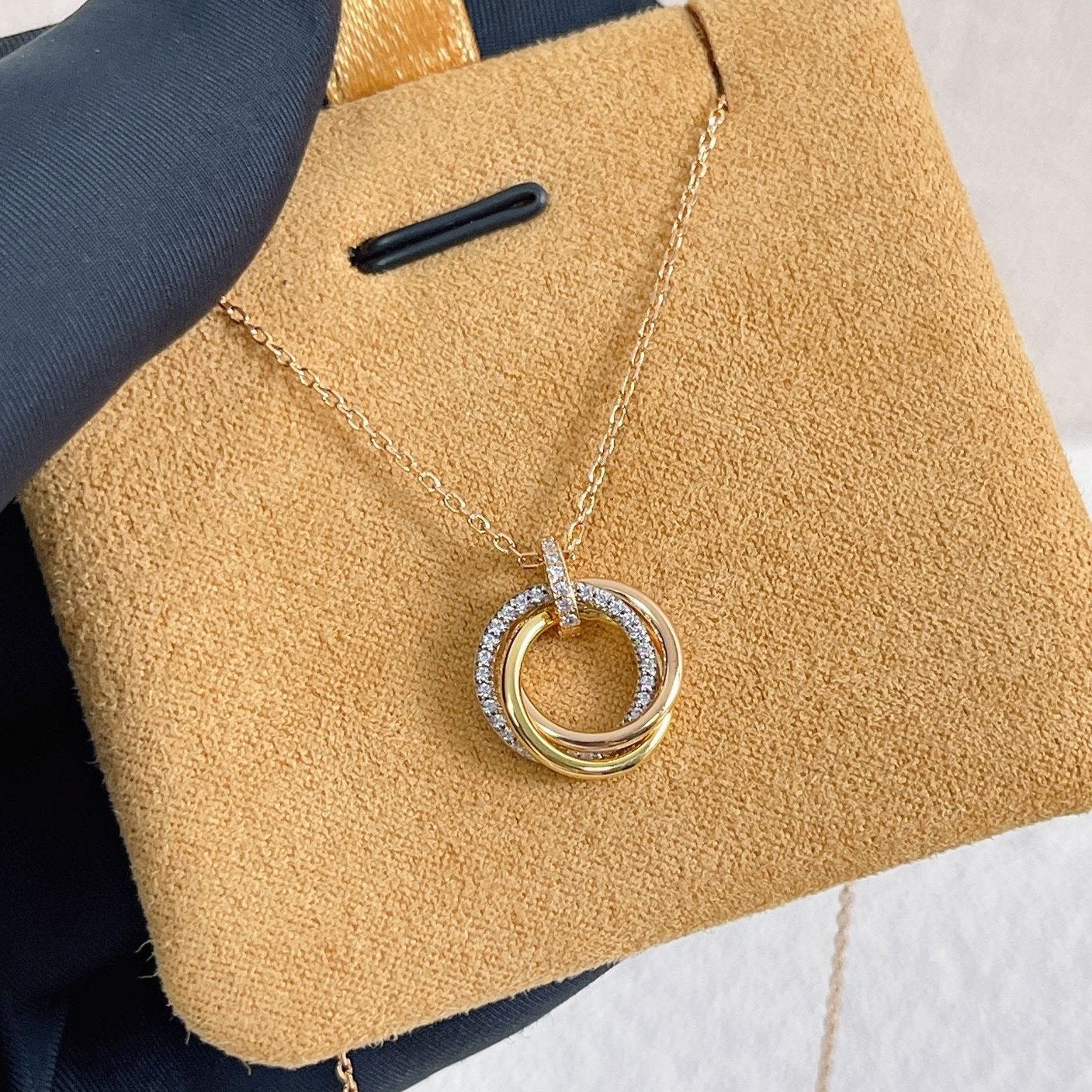 [Kismet Jewels ]TRINITY NECKLACE SILVER GOLD PINK GOLD DIAMONDS