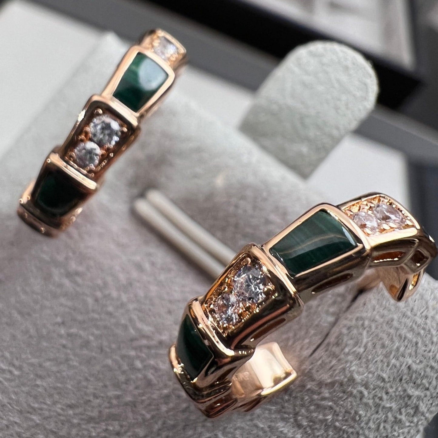[Echo ]SERPENTI MALACHITE PINK GOLD EARRINGS