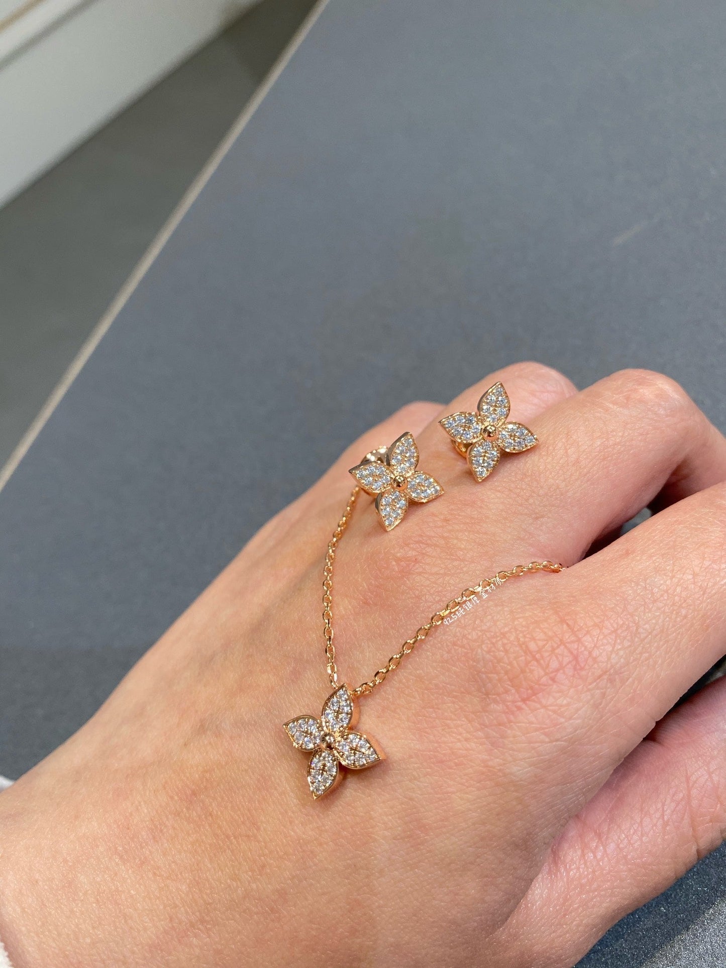 [Kismet Jewels ]STAR DIAMOND NECKALCE