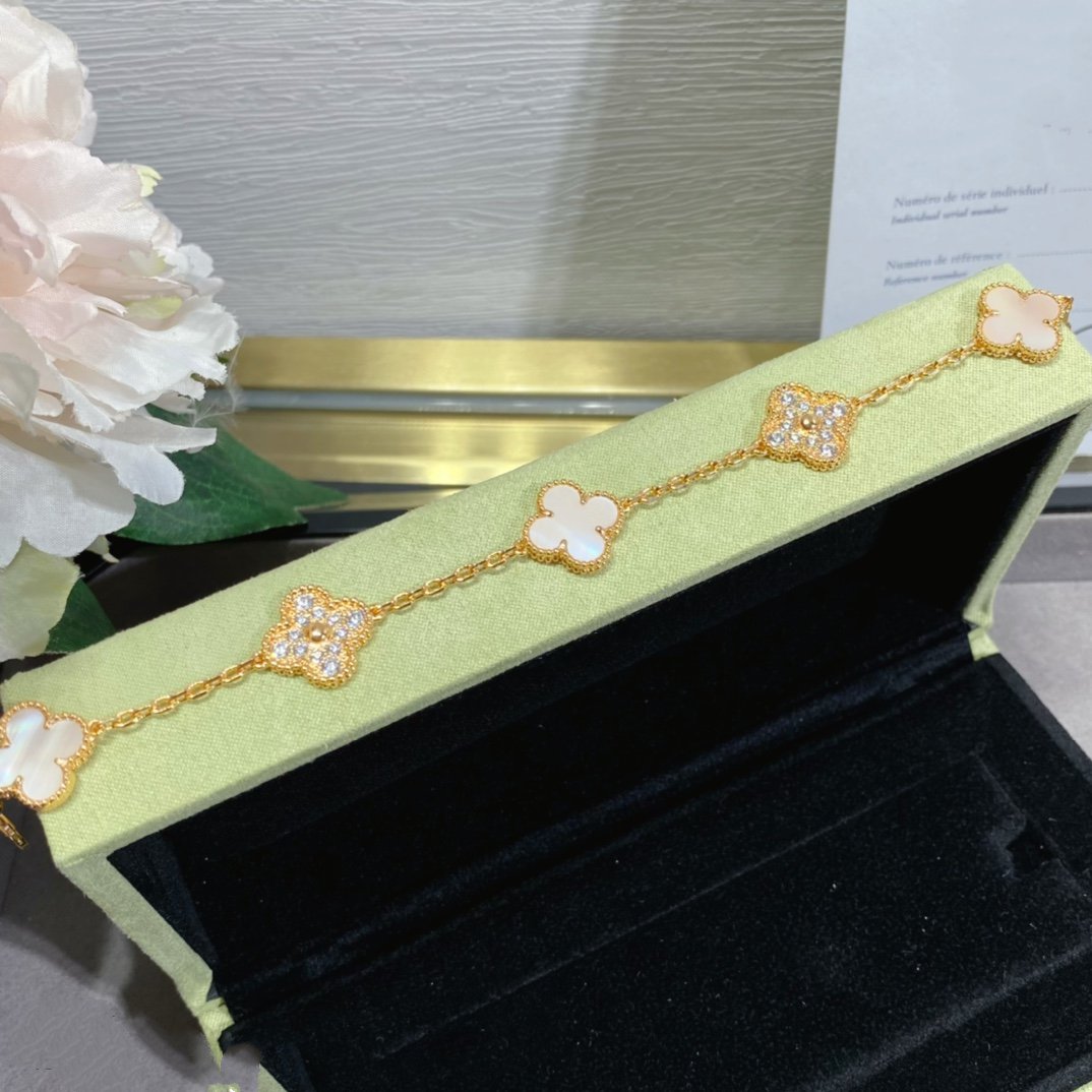 [Kismet Jewels ]CLOVER 5 MOTIF DIAMOND PINK MOP PINK GOLD BRACELET