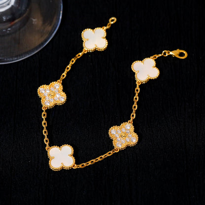 [Kismet Jewels ]CLOVER BRACELET 5 MOTIF WHITE MOP DIAMOND