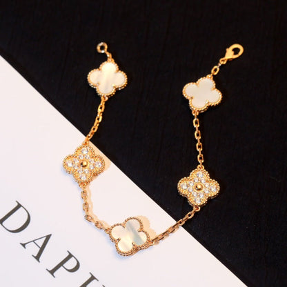 [Kismet Jewels ]CLOVER BRACELET 5 MOTIF WHITE MOP DIAMOND