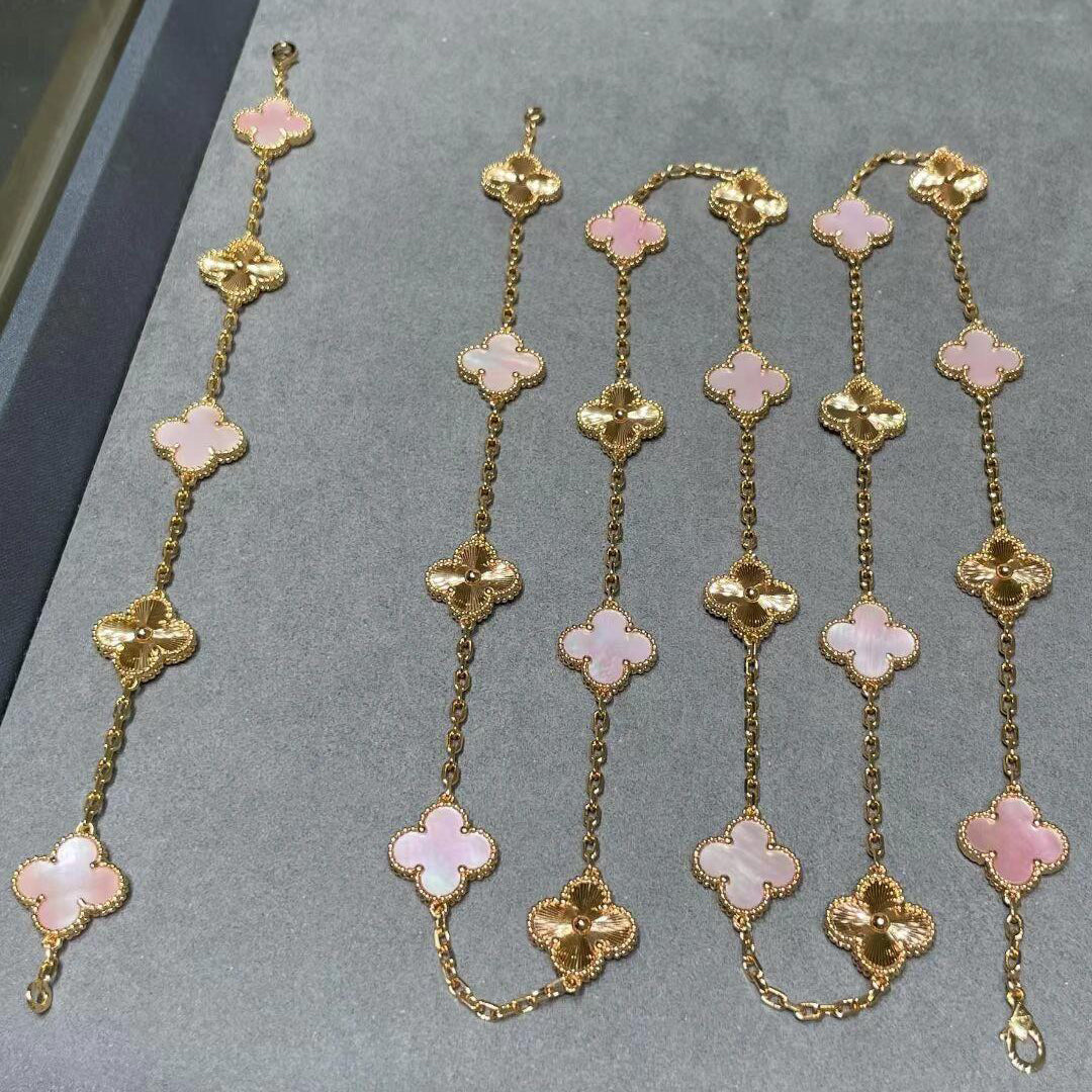 [Kismet Jewels ]CLOVER 20 MOTIFS LASER PINK MOP NECKLACE