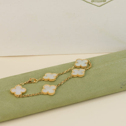 [Kismet Jewels ]CLOVER  5 MOTIF WHITE MOP BRACELET