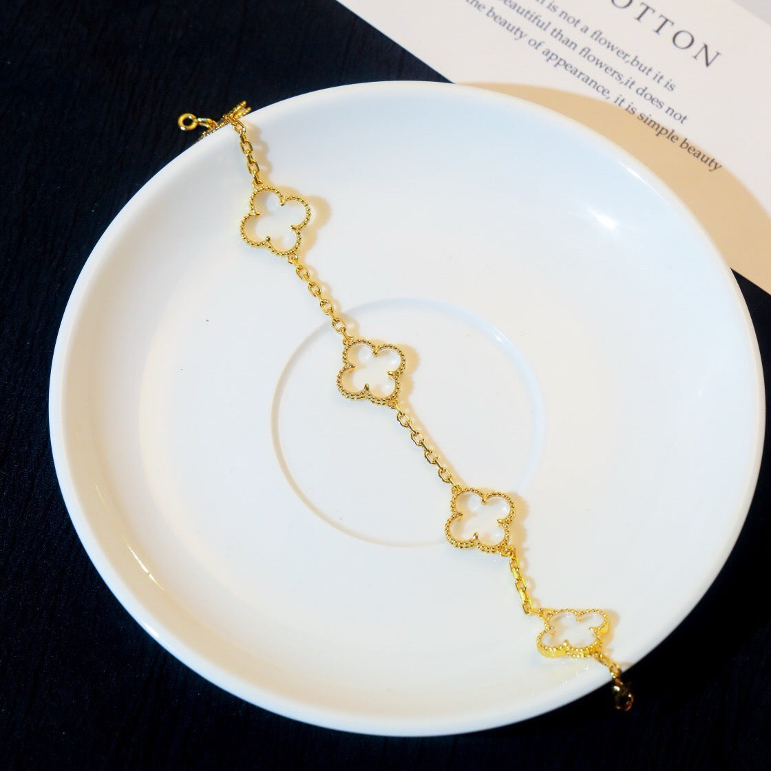 [Kismet Jewels ]CLOVER 5 MOTIF ROCK CRYSTAL PINK GOLD BRACELET