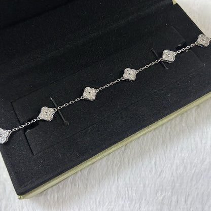 [Kismet Jewels ]CLOVER 6 MOTIF DIAMOND BRACELET
