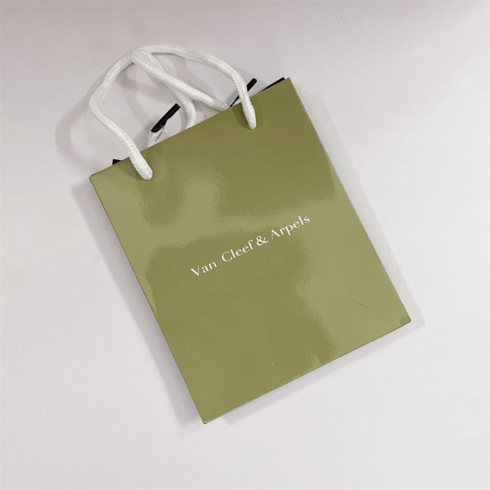 [Kismet Jewels ]VA CLOVER BRACELET NECKLACE RING BOX GIFT BAG