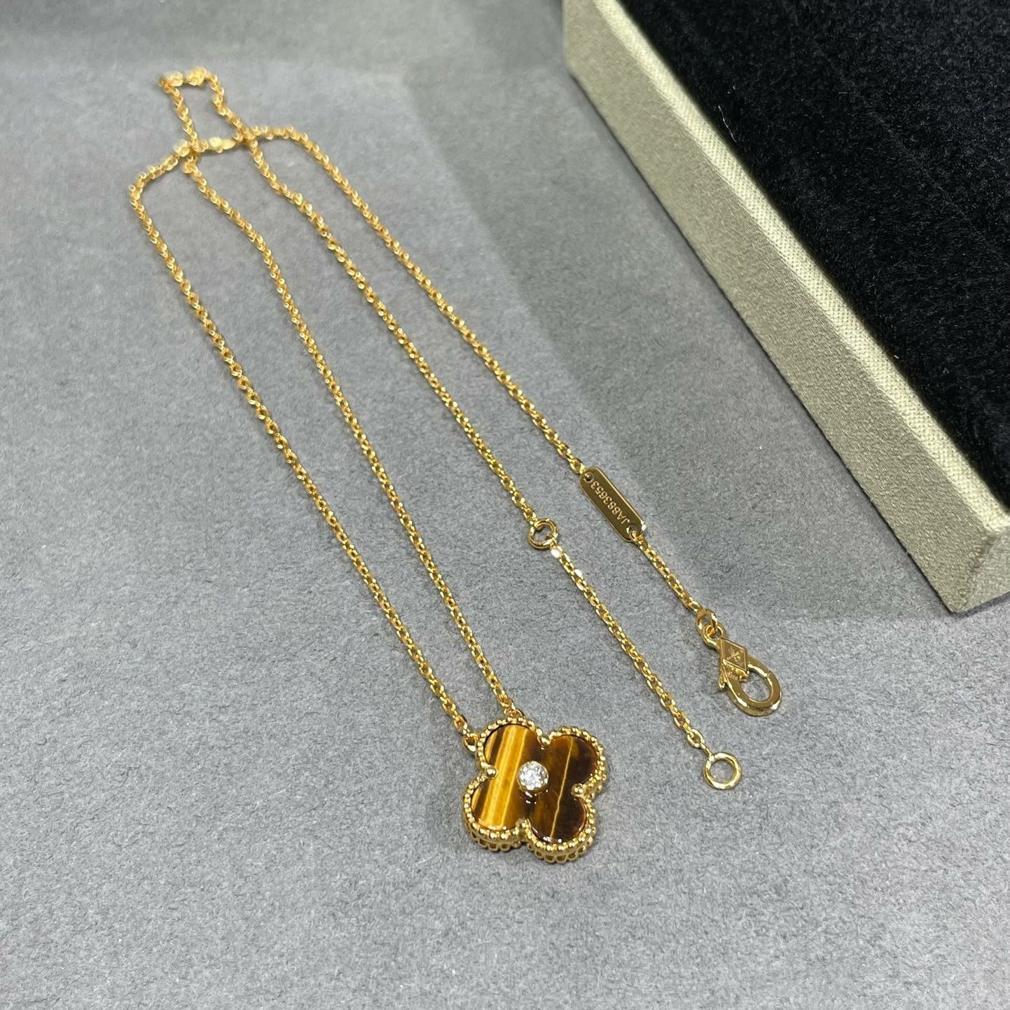 [Kismet Jewels ]CLOVER 15MM DIAMOND AND YELLOW TIGER'S EYE AGATE necklace