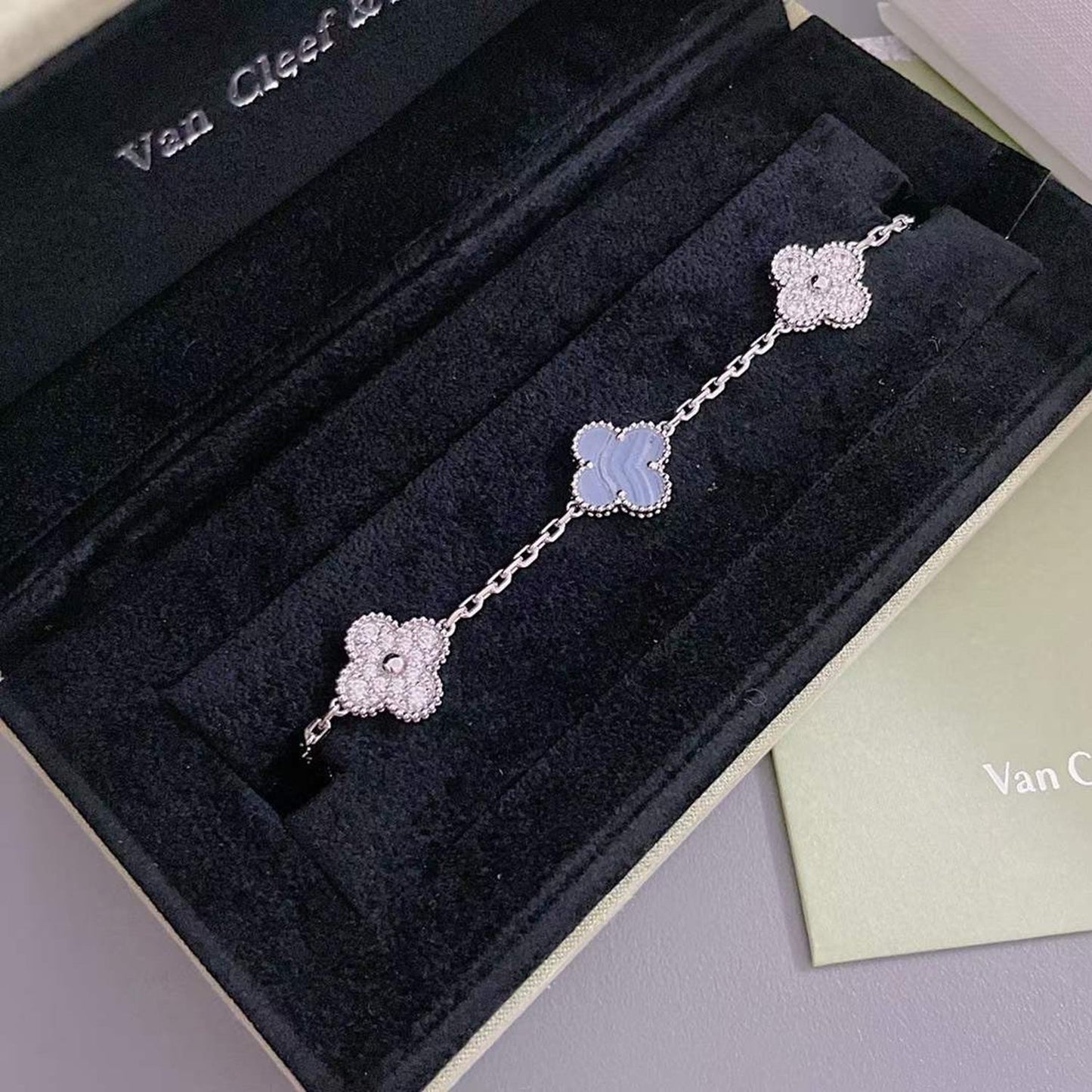 [Kismet Jewels ]CLOVER  5 MOTIF DIAMOND PURPLE CHALCEDONY BRACELET SILVER