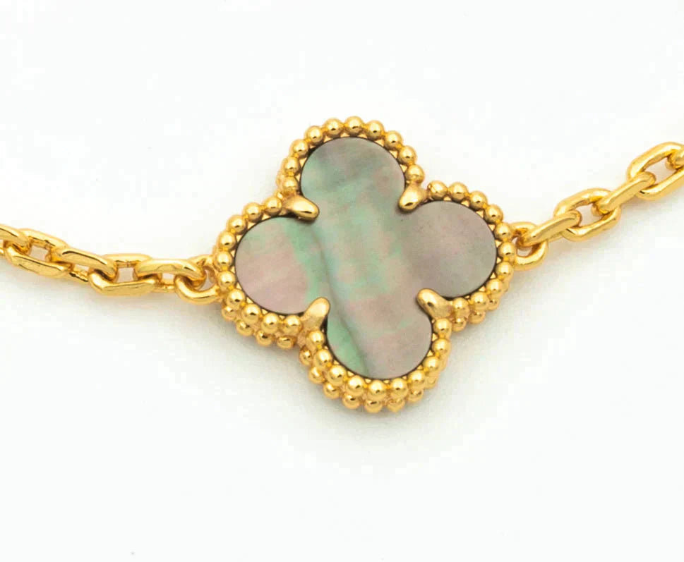 [Kismet Jewels ]CLOVER 5 MOTIF GRAY MOP DIAMOND BRACELET