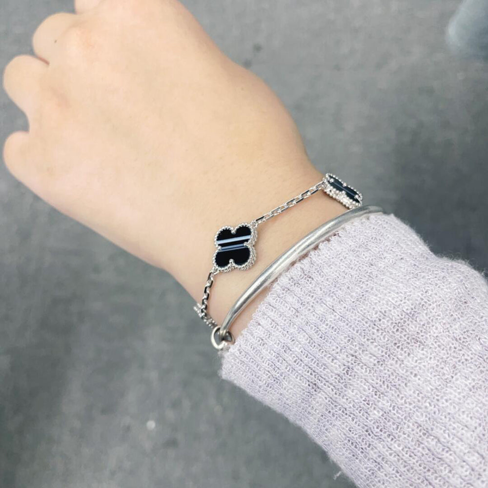 [Kismet Jewels ]CLOVER 5 MOTIF VEINED ONYX BRACELET SILVER