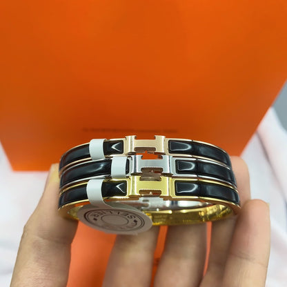 [Kismet Jewels ]CLASSIC HM CLIC BLACK 8MM ENAMEL BRACELET