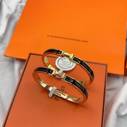 [Kismet Jewels ]CLASSIC HM CLIC BLACK 8MM ENAMEL BRACELET