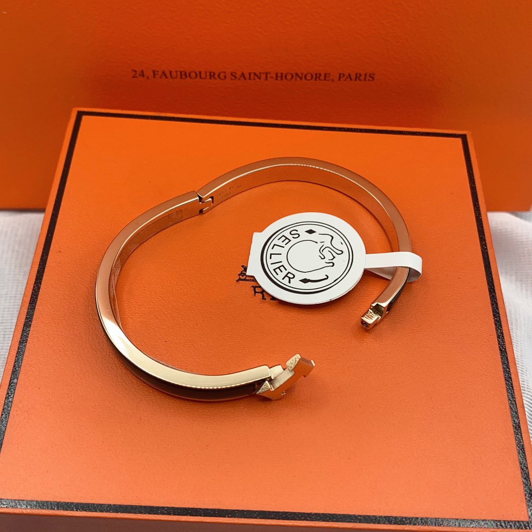 [Kismet Jewels ]CLASSIC HM CLIC BLACK 8MM ENAMEL BRACELET