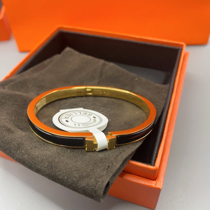 [Kismet Jewels ]CLASSIC HM CLIC BLACK 8MM ENAMEL BRACELET