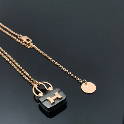 [Kismet Jewels ]WOMEN'S HM AMULETTES CONSTANCE PENDANT NECKLACE