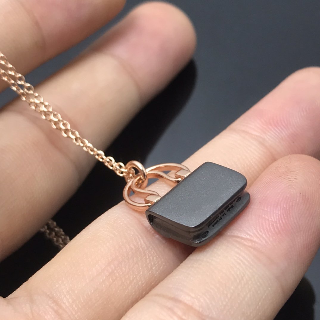 [Kismet Jewels ]WOMEN'S HM AMULETTES CONSTANCE PENDANT NECKLACE