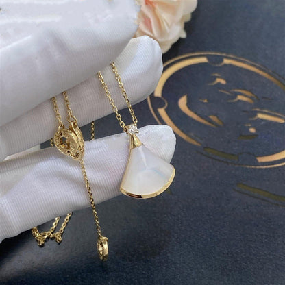 [Kismet Jewels ]DREAM NECKLACE WHITE MOP GOLD 1 DIAMOND