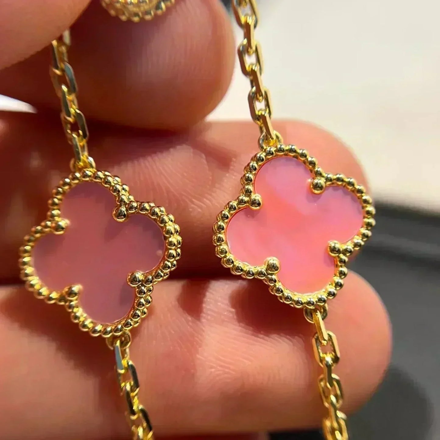 [Kismet Jewels ]CLOVER 5 PINK MOP BRACELET