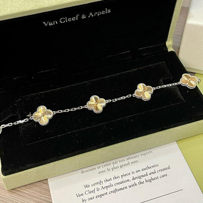 [Kismet Jewels ]CLOVER  5 MOTIFS  CHRISTMAS LIMITED EDITION BRACELET