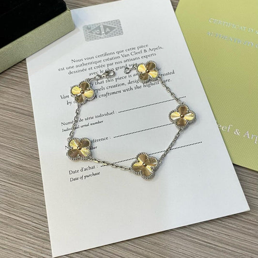 [Kismet Jewels ]CLOVER  5 MOTIFS  CHRISTMAS LIMITED EDITION BRACELET